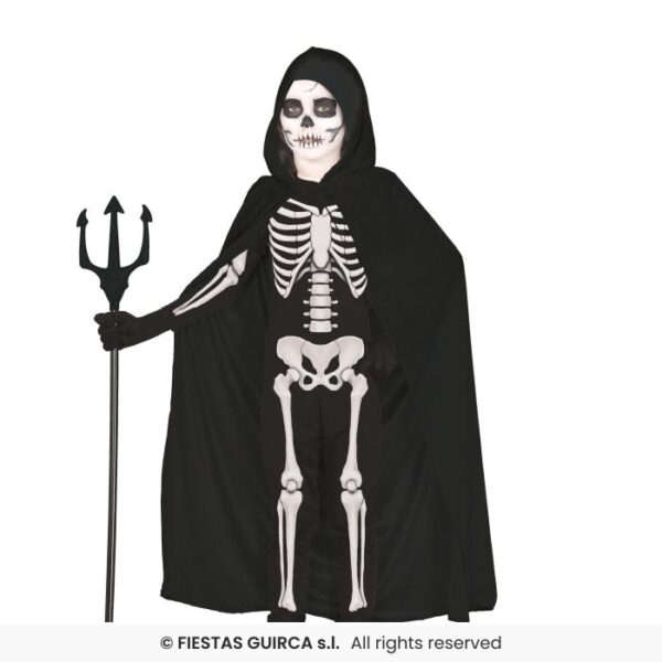 Capa negra con capucha de terciopelo